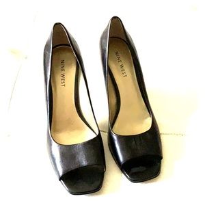 Nine West Black Peep Toe 9.5